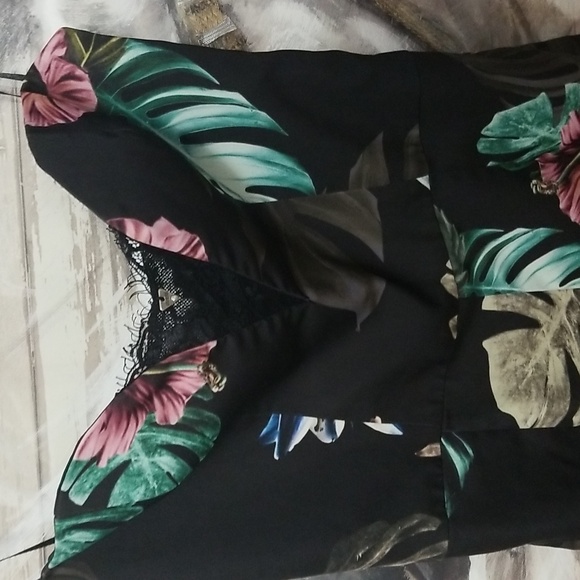 GUESS ROMPER - Picture 3 of 7